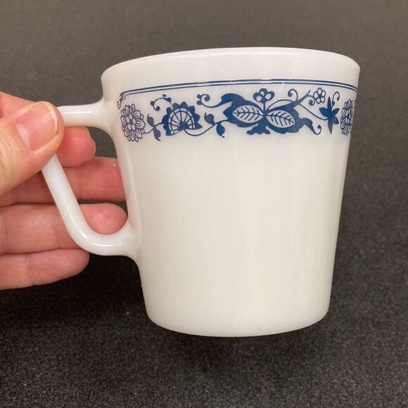 Pyrex Old Town Blue 1410 Milk Glass D Handle Replacement Coffee Cup - Picture 6 of 10
